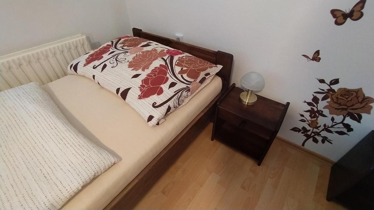 Apartman U Spycharu Bile Policany Buitenkant foto