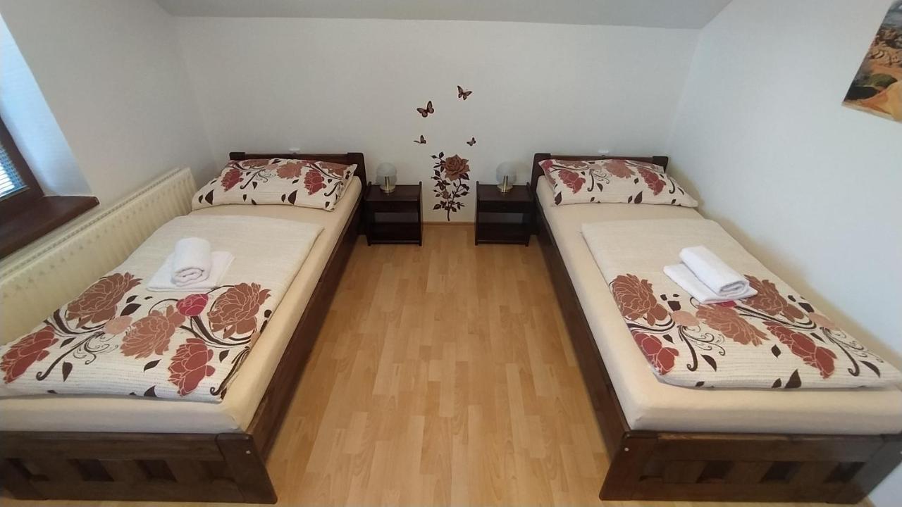Apartman U Spycharu Bile Policany Buitenkant foto